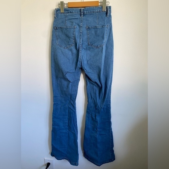 SHEIN High Waist Button Up Flare Hem Jeans • Medium Wash • M Medium - Picture 6 of 10